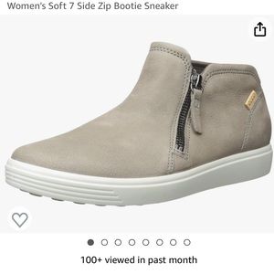 ECCO® Soft Low Cut Zip Bootie